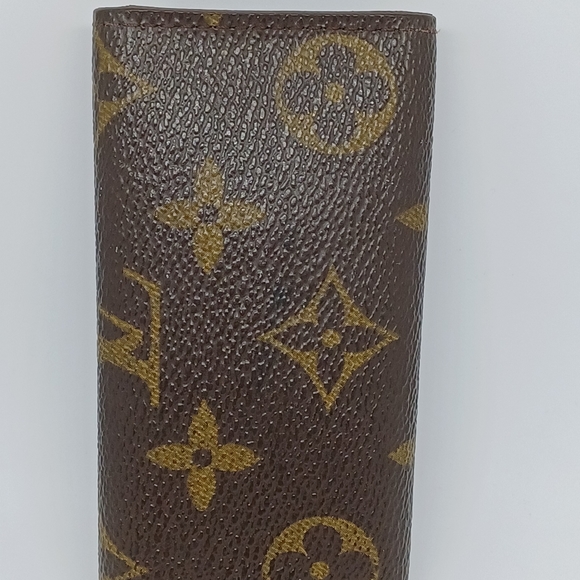 Louis Vuitton Key Case (4keys) - Picture 3 of 11